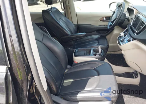 2020 Chrysler Voyager Lxi from USA, damaged, VIN 2C4RC1DG1LR271123